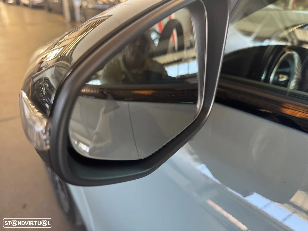 Mercedes-Benz CLA 200 - 32