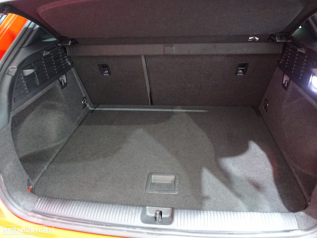 Audi Q2 30 TDI Design S tronic - 26