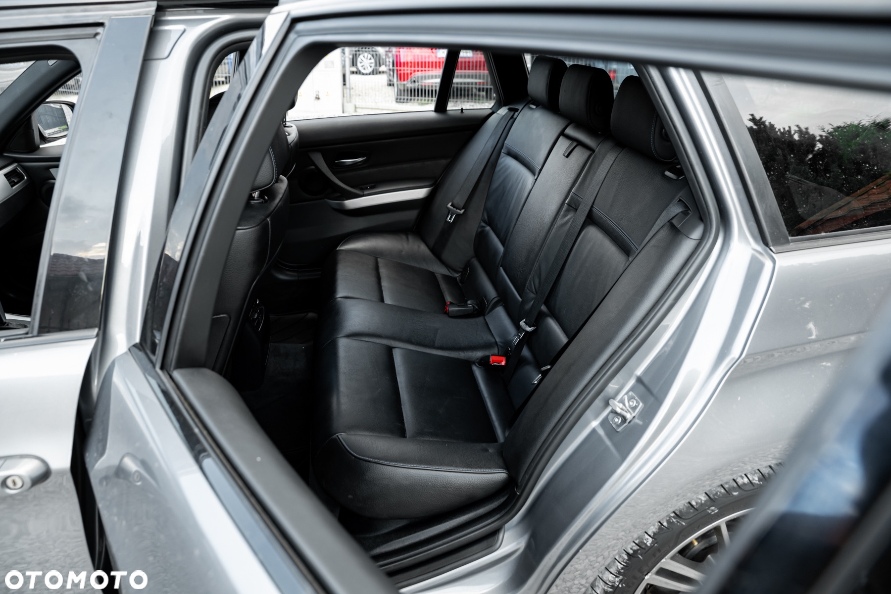 BMW Seria 3 330d xDrive DPF Touring Edition Sport - 6