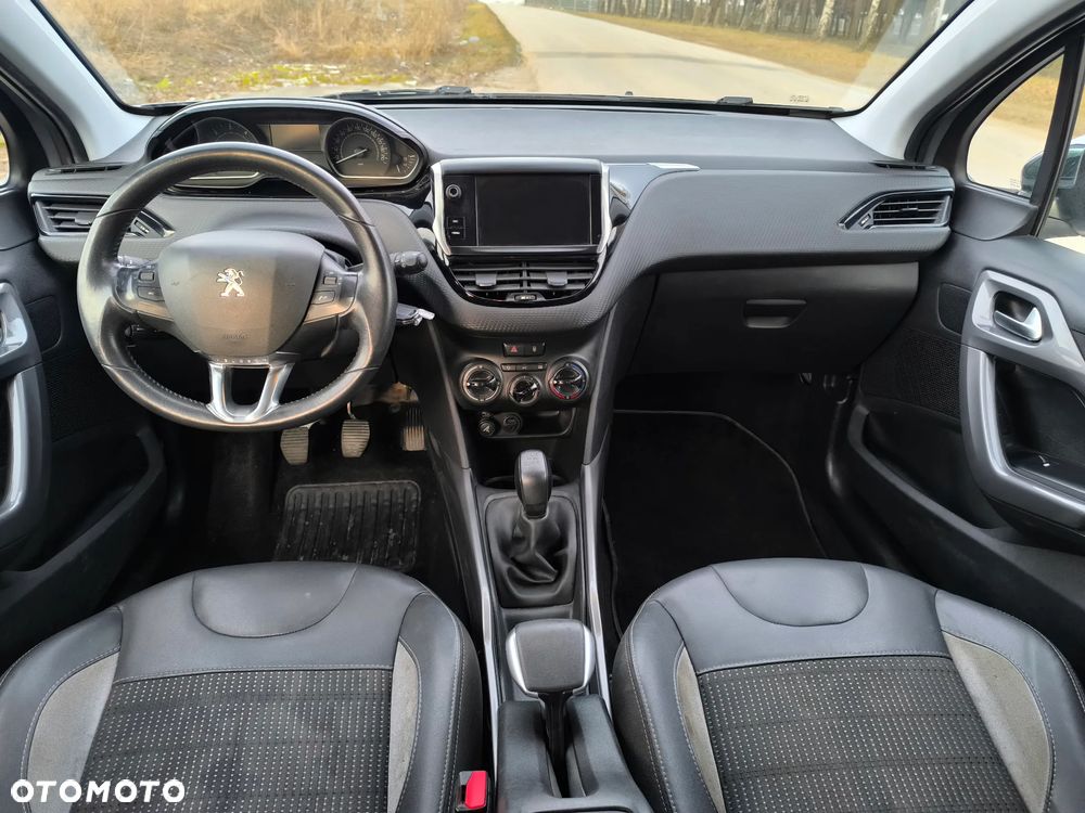 Peugeot 2008 BlueHDi 100 STOP & START Style - 5