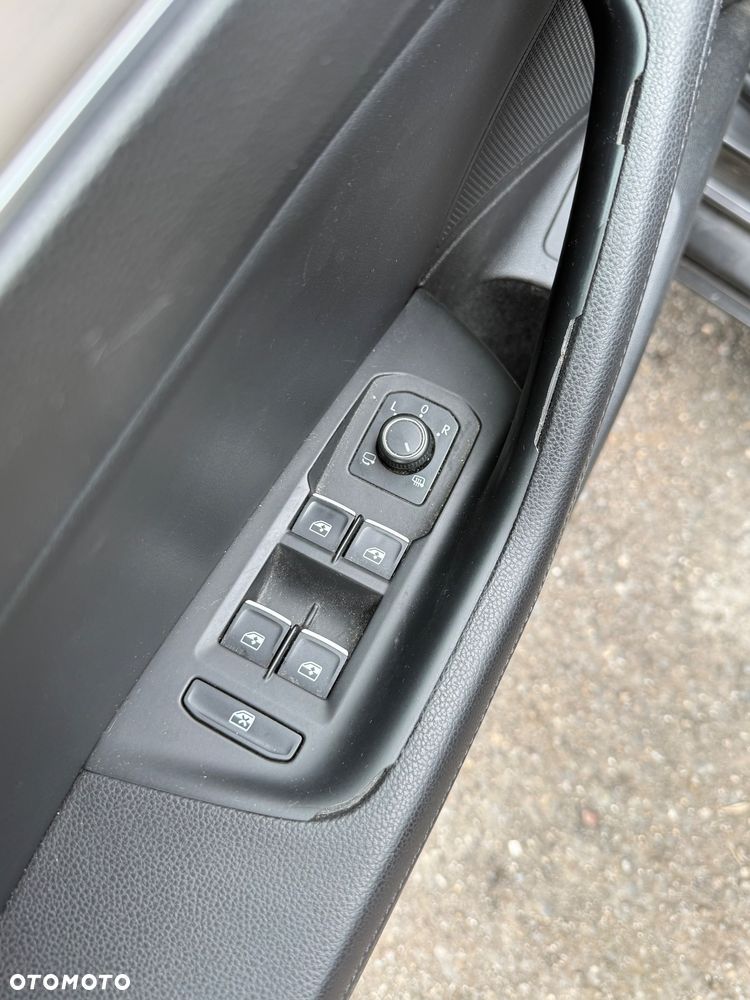 Volkswagen Passat 2.0 TDI BMT Highline DSG - 16
