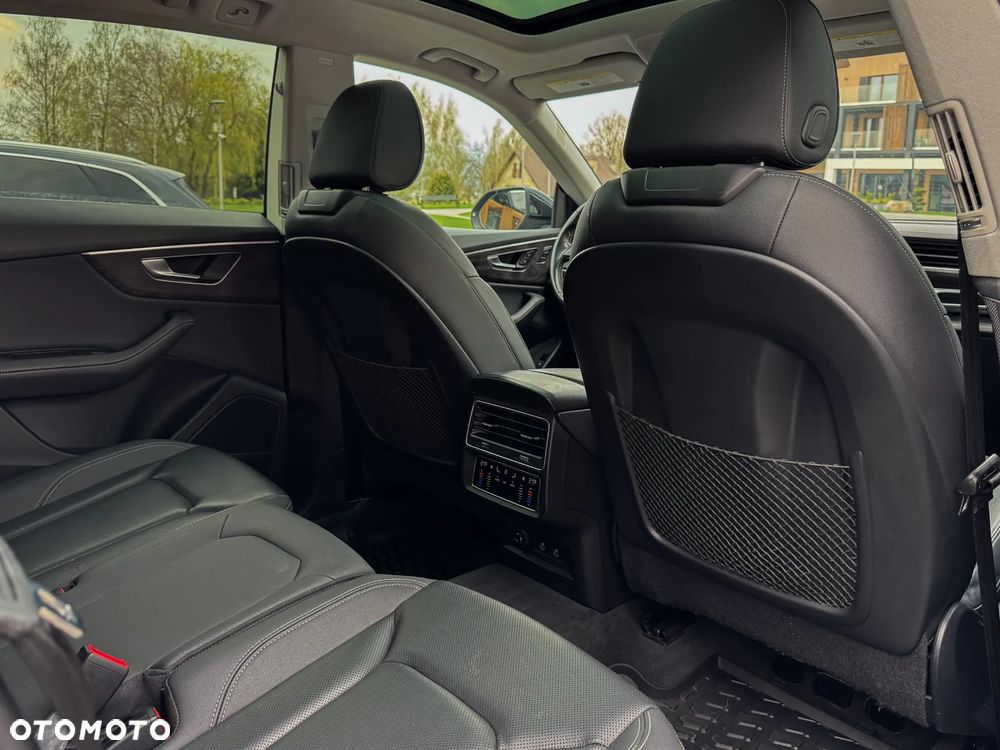 Audi Q8 55 TFSI quattro tiptronic - 17