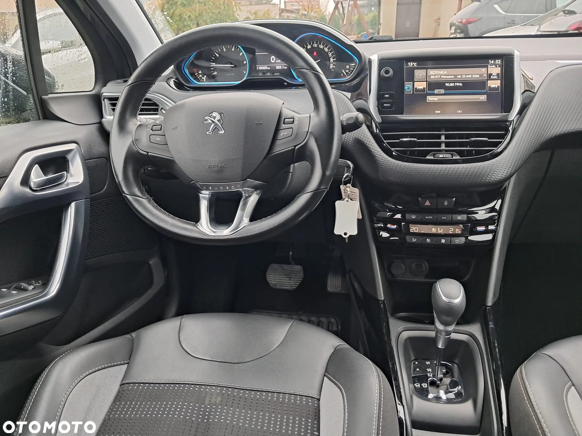 Peugeot 2008 1.2 Pure Tech Allure S&S EAT6 - 23