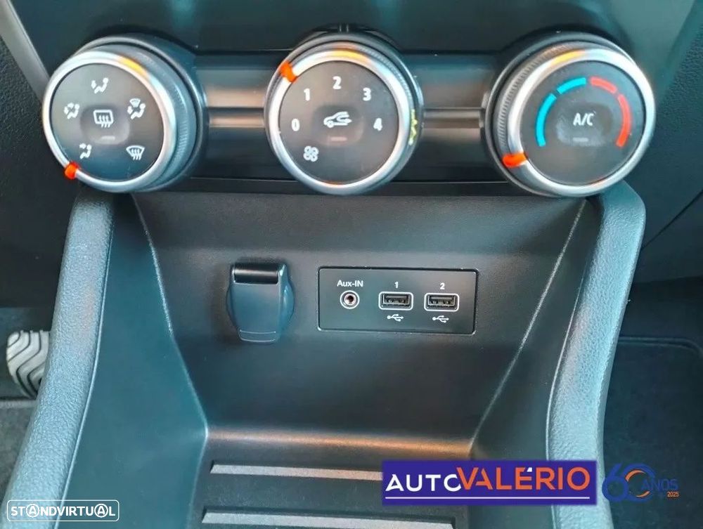 Renault Clio 1.0 TCe Evolution - 23