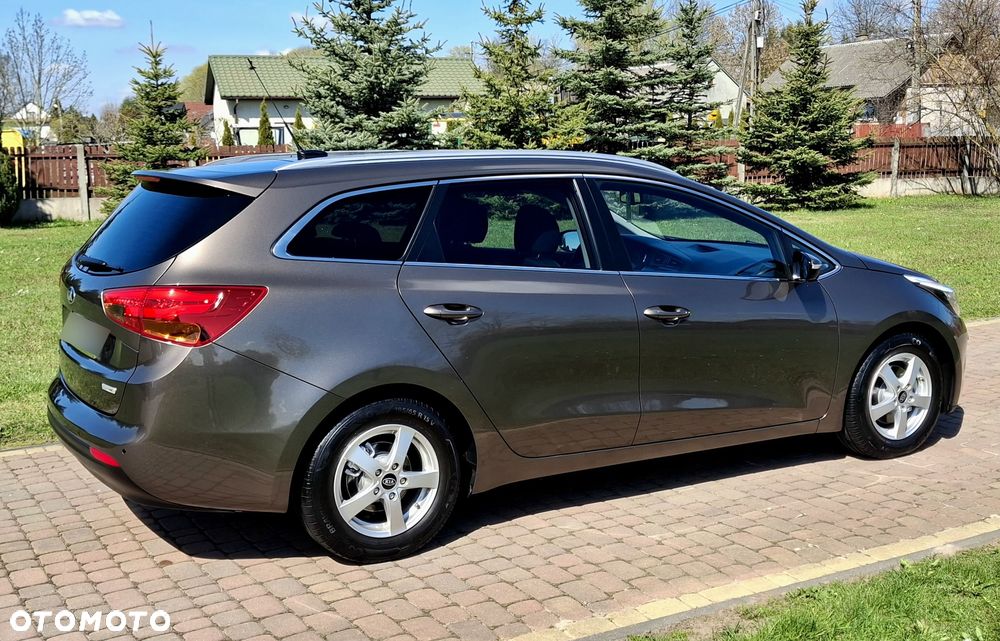 Kia Ceed 1.6 GDI Platinum Edition - 5