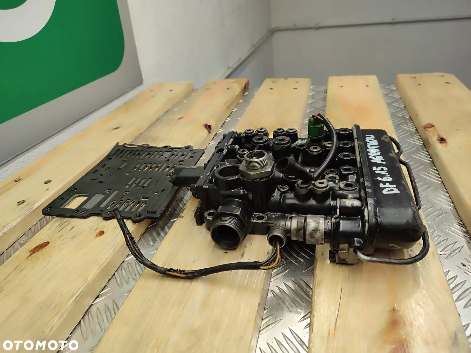 Blok zaworowy skrzyni biegów Deutz Fahr 6.15 Agrotron - 6