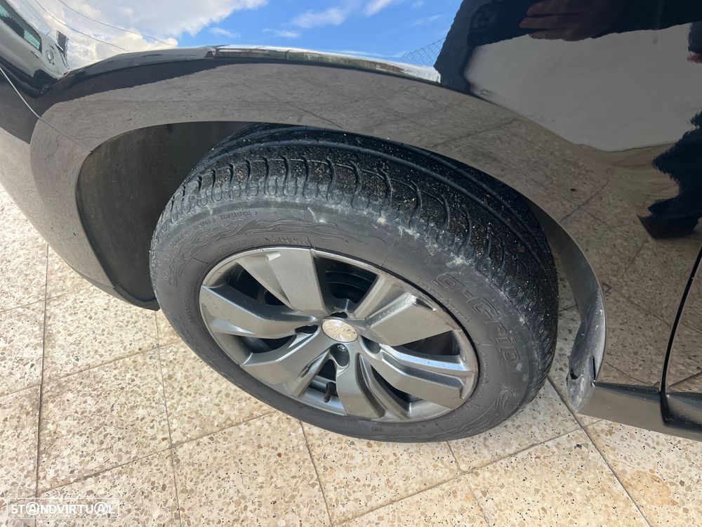 Peugeot 2008 1.2 PureTech Style - 7