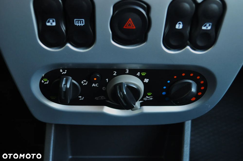 Dacia Sandero 1.4 MPI Ambiance - 16