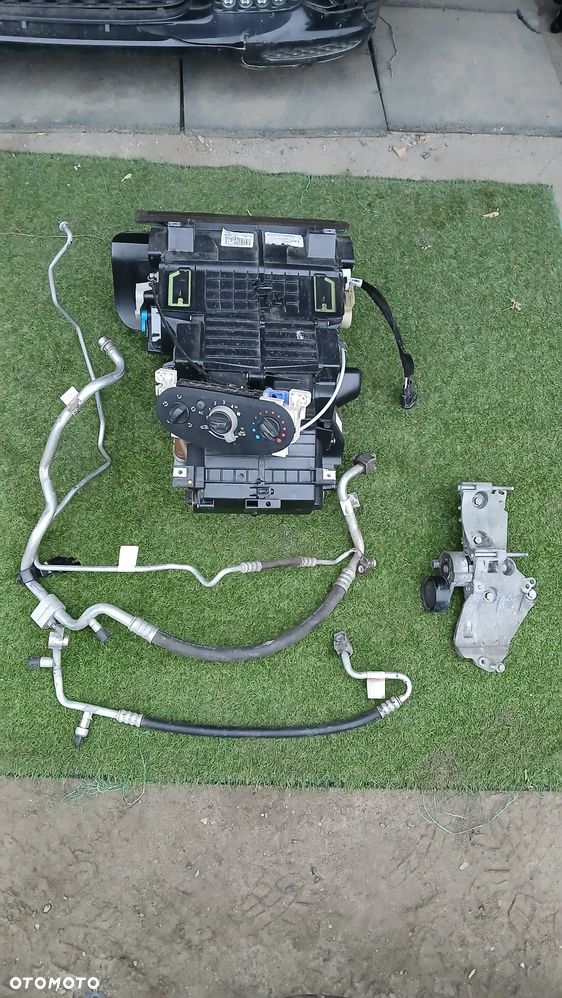 rurki podstawa klimatyzacji nagrzewnica Duster I 1.5DCI