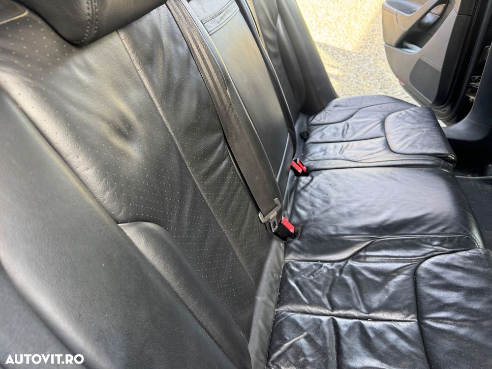 Volkswagen Passat 2.0 TDI Sportline DPF DSG - 13