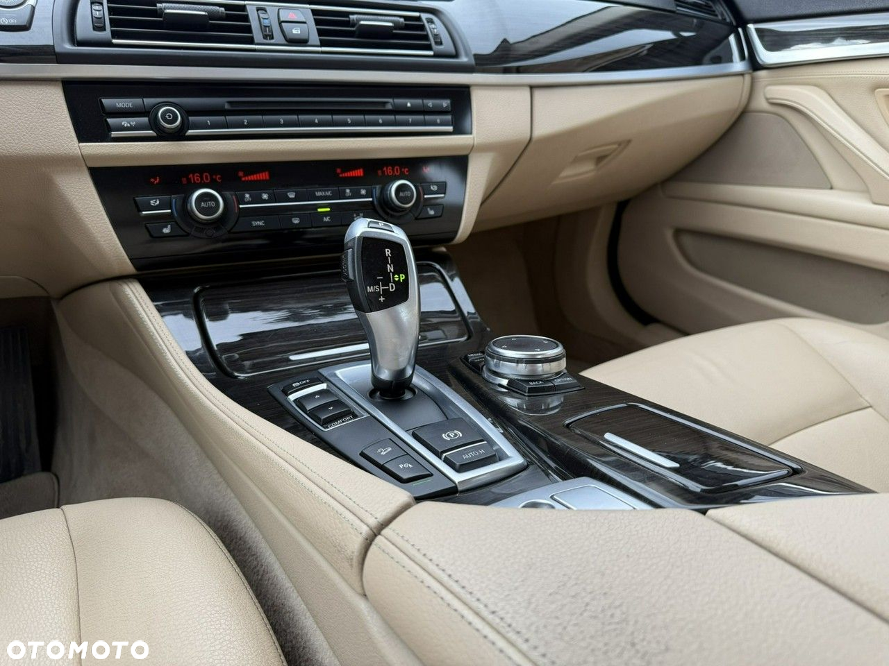 BMW Seria 5 520d xDrive Luxury Line - 20