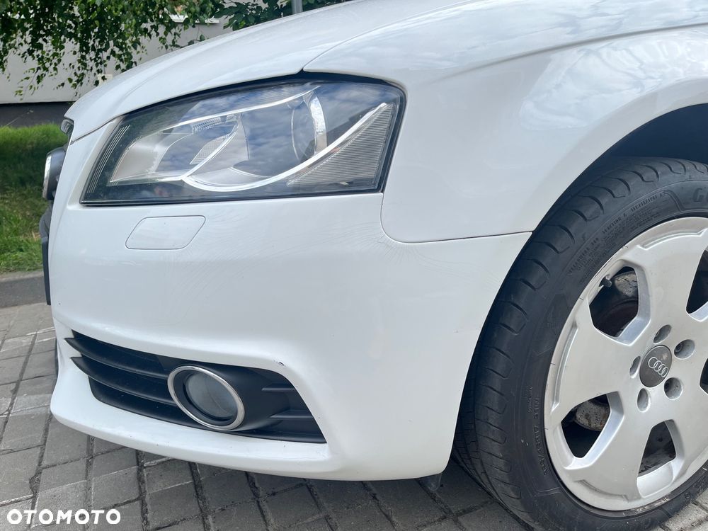 Audi A3 Sportback 1.6 TDI DPF Ambiente - 18