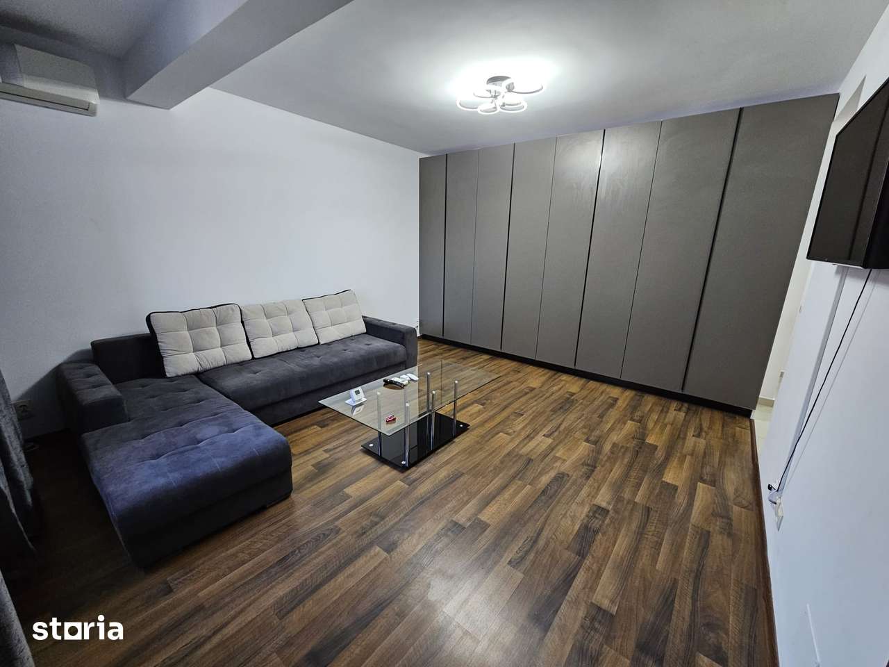 Apartament cu 3 camere | Loc de parcare | Mobilat complet — fotografia 1