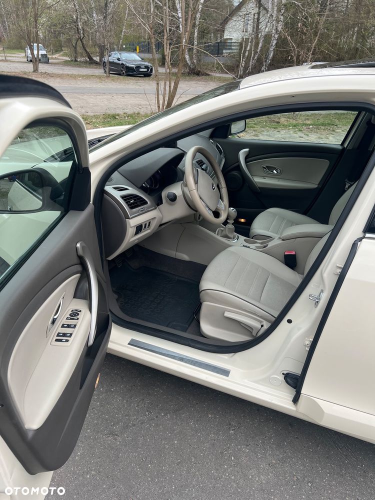 Renault Fluence 2.0 16V Privilege - 11