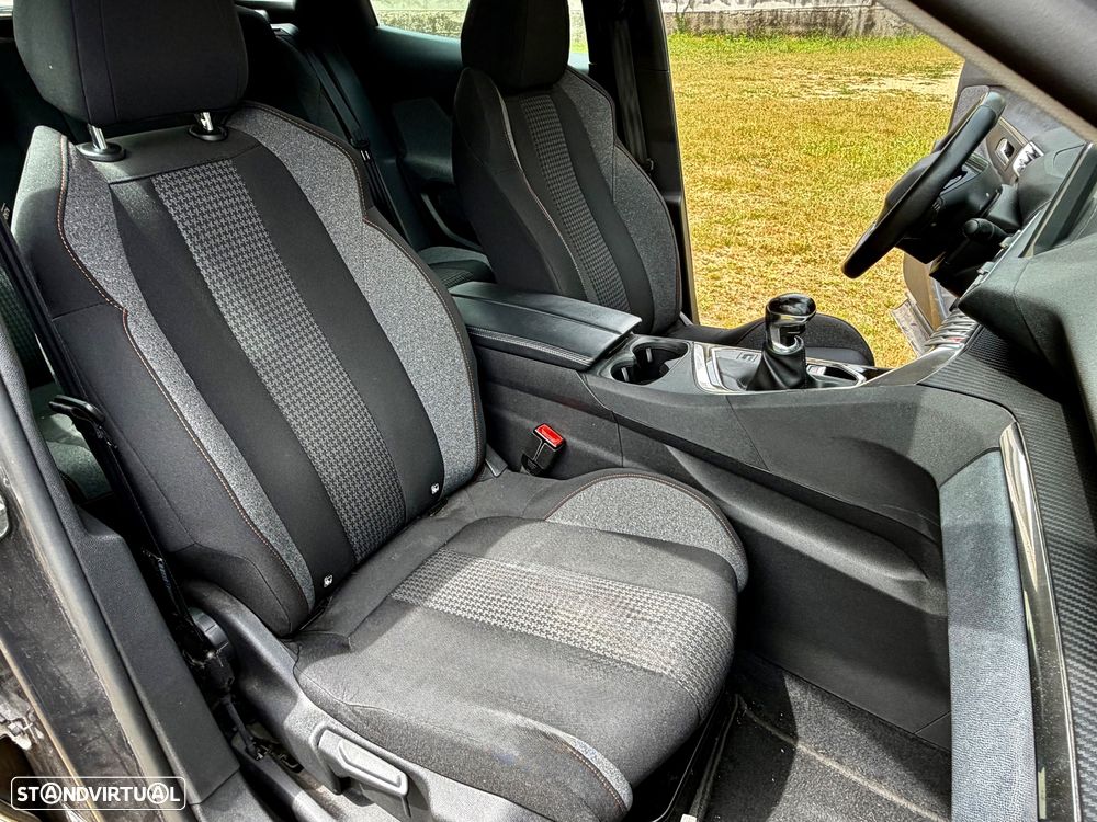 Peugeot 3008 1.5 BlueHDi GT - 9