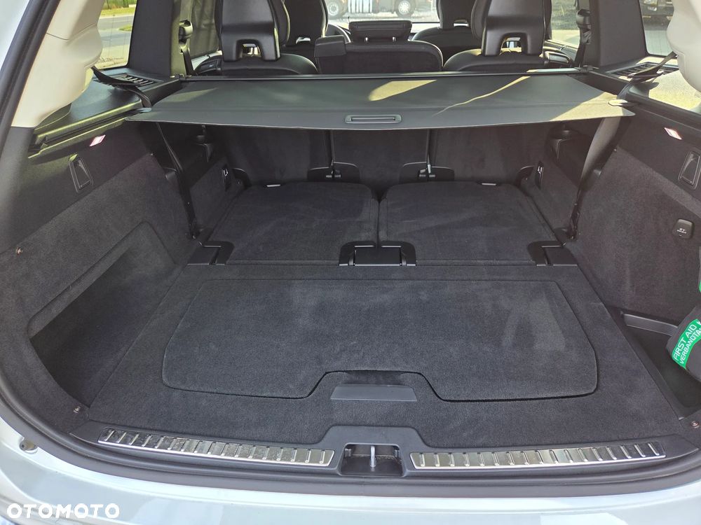 Volvo XC 90 B5 D AWD Plus Bright - 39