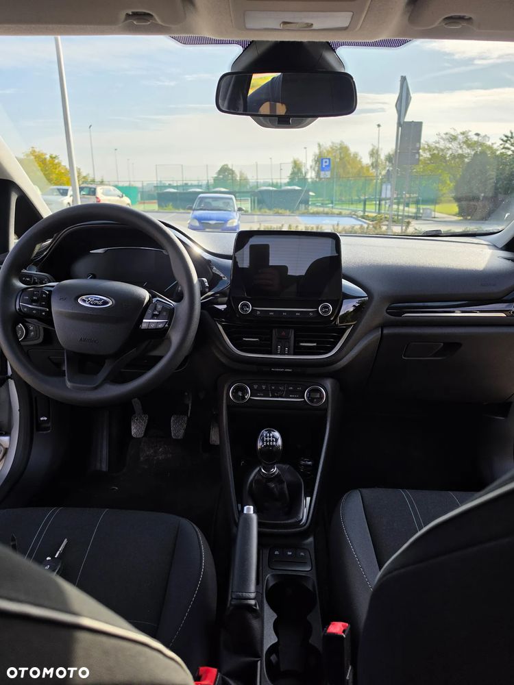 Ford Fiesta - 24