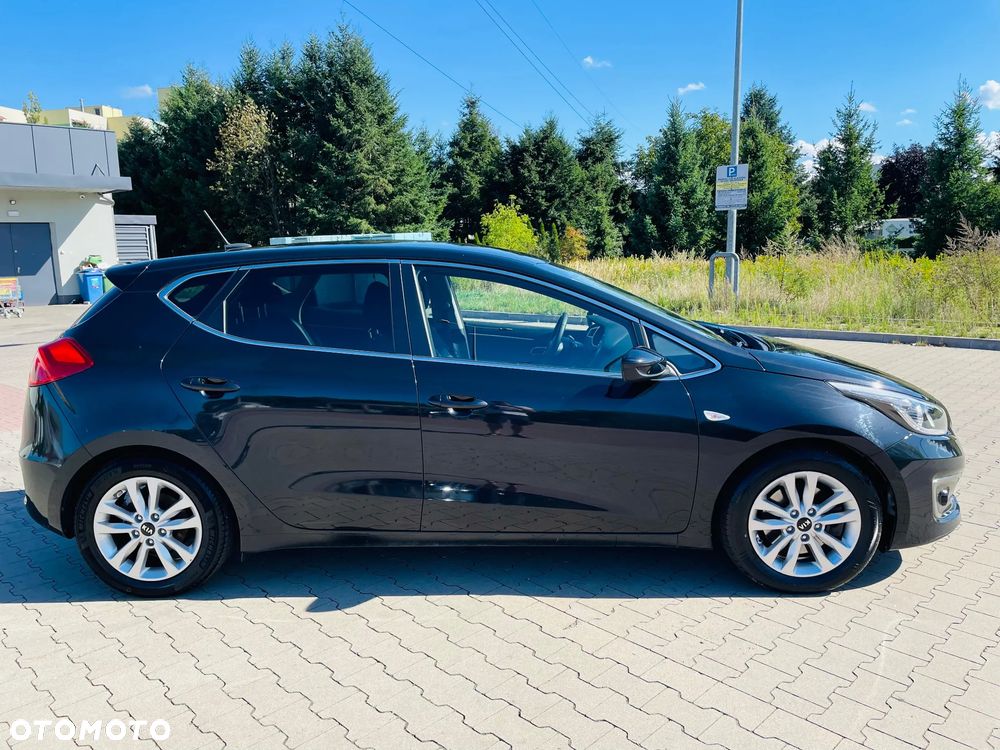 Kia Ceed 1.6 GDI ISG Spirit - 6