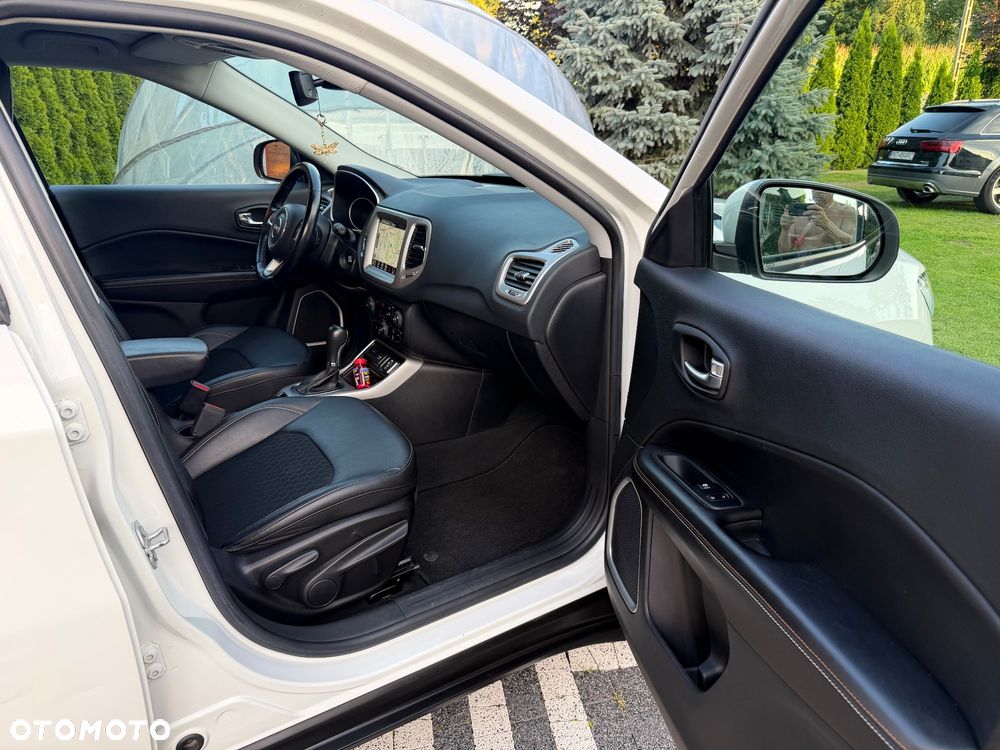 Jeep Compass 1.3 TMair Night Eagle FWD S&S DDCT - 19