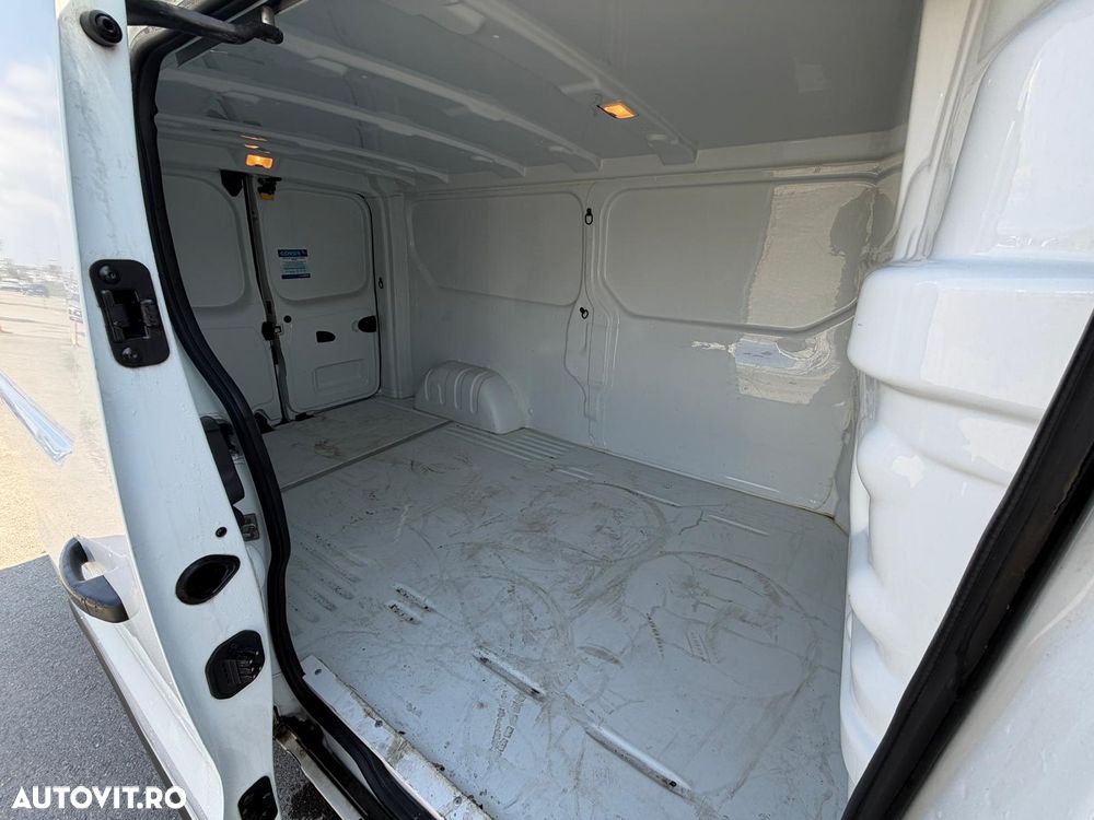 Renault Trafic - 8