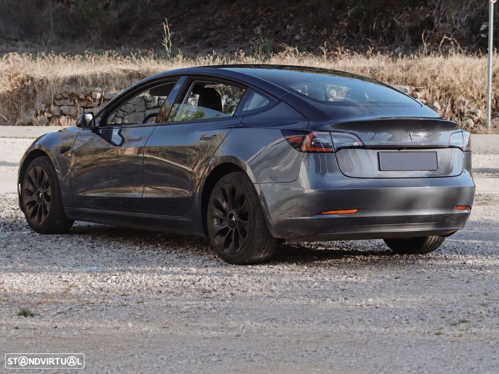 Tesla Model 3 - 7