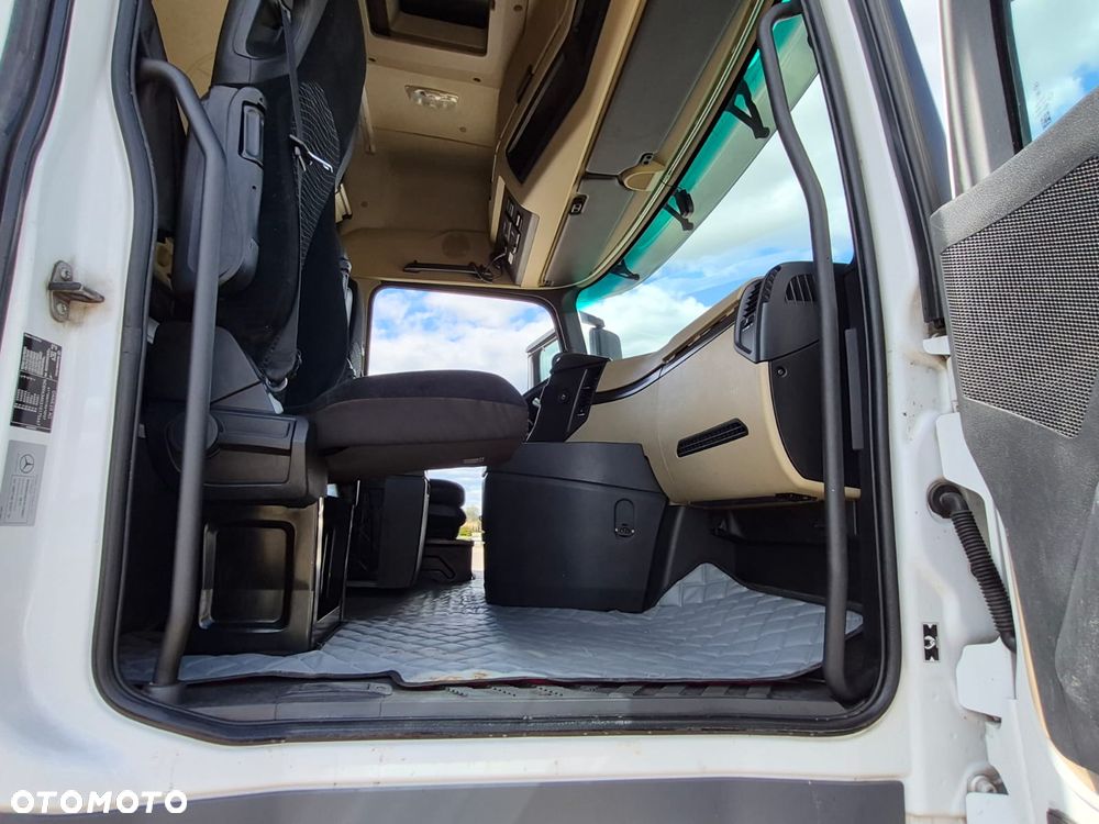 Mercedes-Benz ACTROS - 3