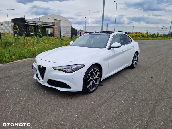 Alfa Romeo Giulia 2.0 Turbo 16V AT8-Q4 Ti