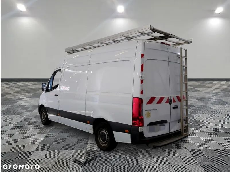 Mercedes-Benz SPRINTER - 5