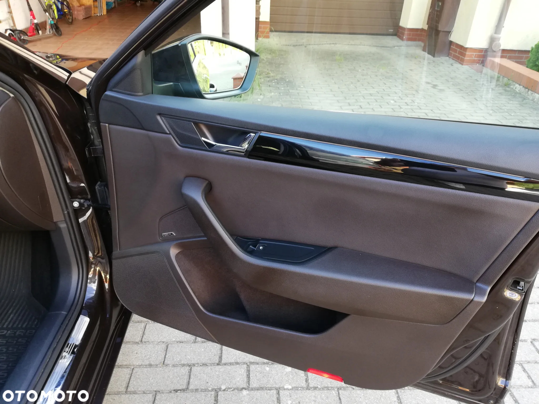 Skoda Superb 2.0 TDI 4x4 L&K DSG - 11