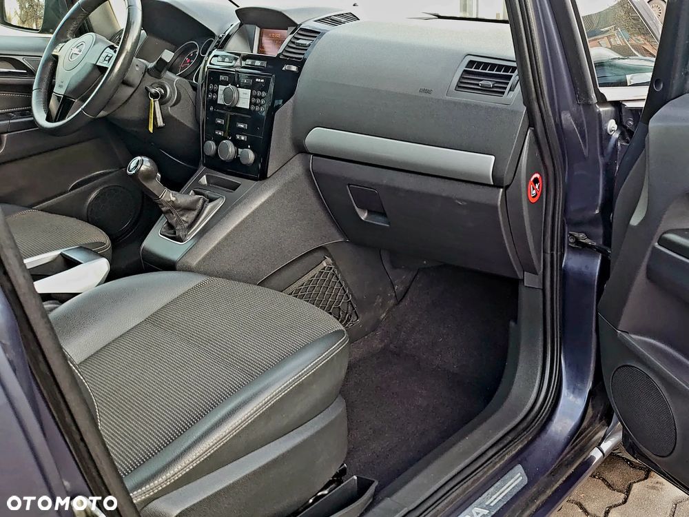Opel Zafira 1.8 Navi - 31