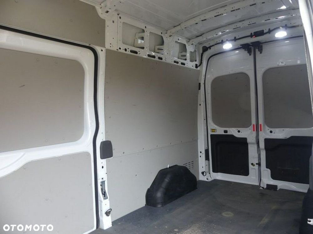 Ford Transit - 19
