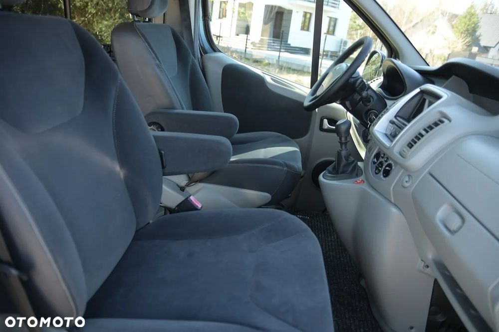 Renault Trafic FAP Grand Passenger Black Edition - 25