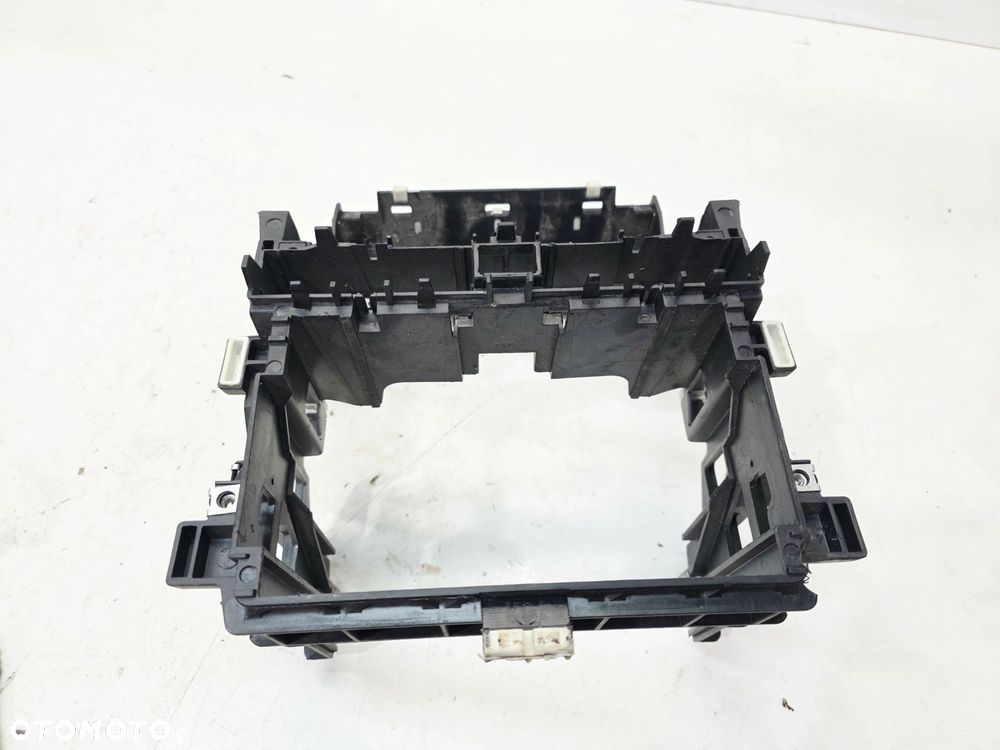 KOSZ 2 DIN AUDI A3 8P LIFT ORYGINAŁ 8P0858005D - 4