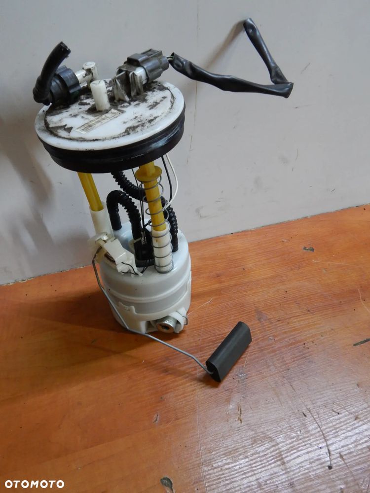 Pompa paliwa 2.0 16v benz Nissan QASHQAI J10 06-13 LIFT  Łuków części - 1