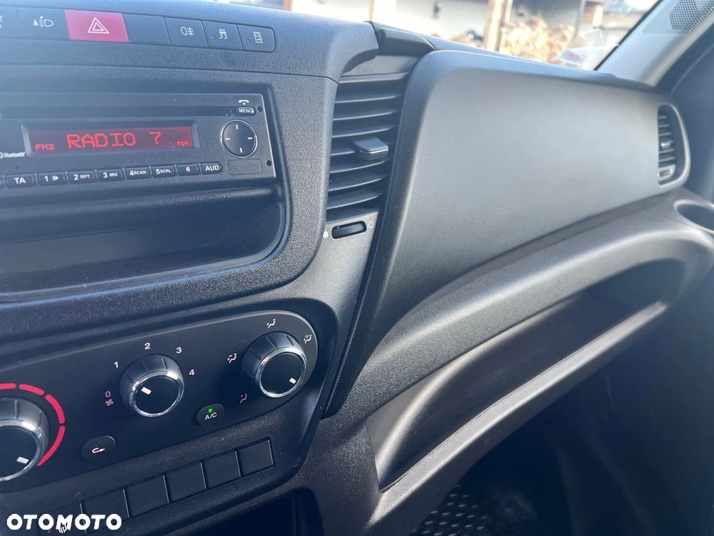 Iveco Daily 35S14  L3H2 2,3 140 KM klima tempomat - 19