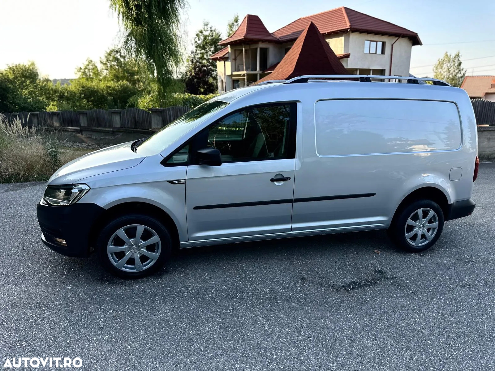 Volkswagen Caddy Maxi - 3