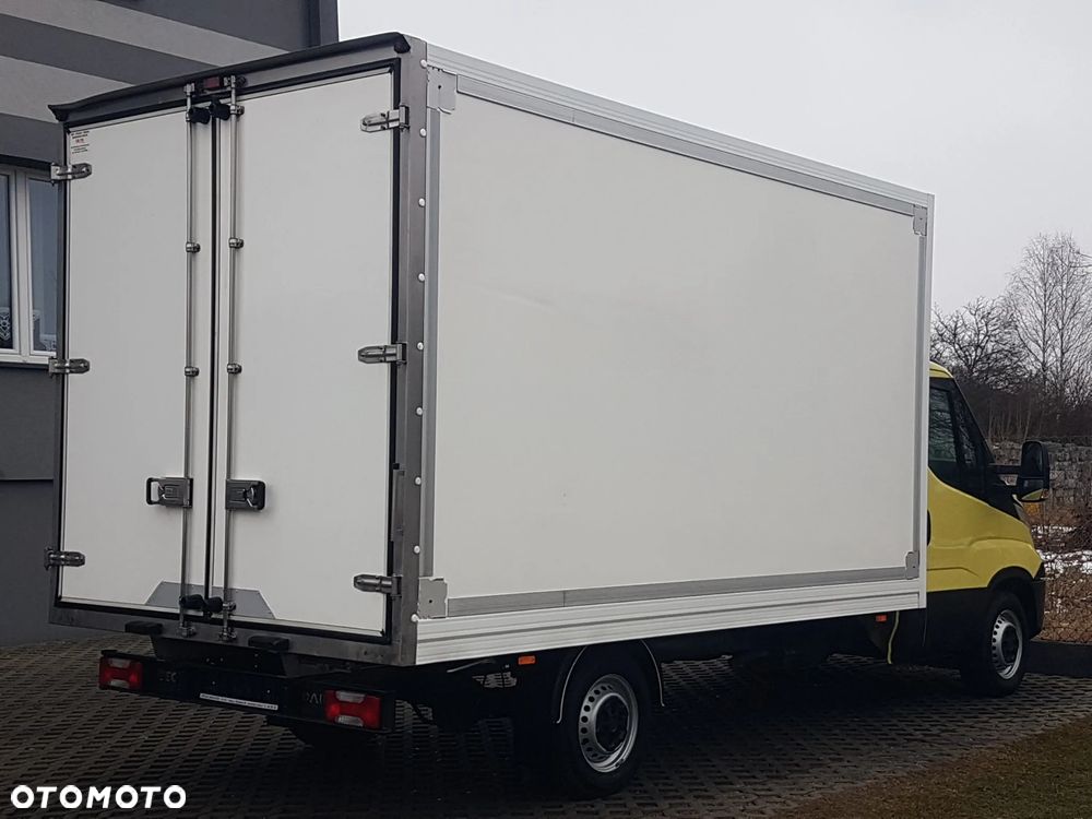 Iveco DAILY 8 EP KONTENER 4,15x2,22x2,21 KLIMA KRAJOWY 35S12 - 4