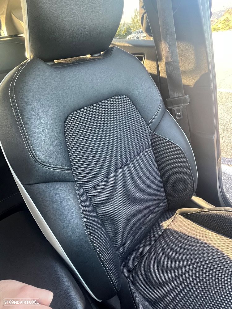 Renault Captur 1.6 E-Tech Full Hybrid Techno - 14