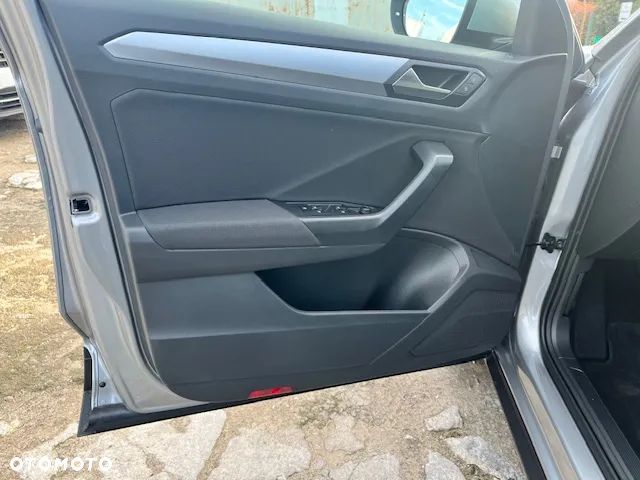 Volkswagen T-Roc 1.5 TSI Life Plus - 8