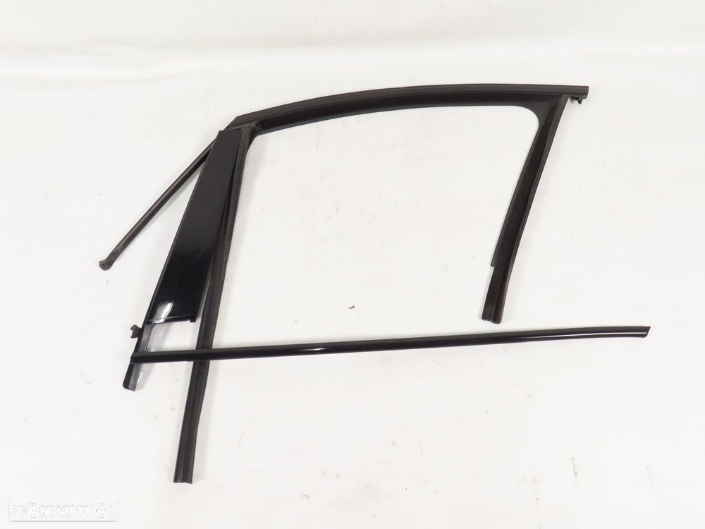 Conjunto Frisos Porta Esquerdo/Frente Seminovo/ Original BMW 2 Gran Tourer (F46) - 1
