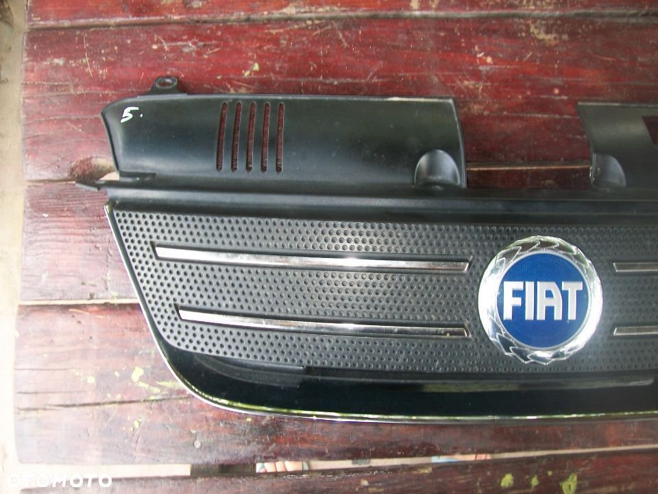 Atrapa Grill Fiat IDEA - 2