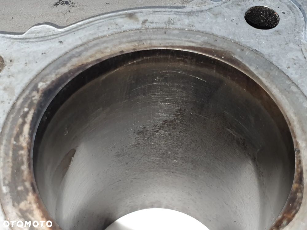 SUZUKI GSX 550 82-88 CYLINDER CYLINDRY BLOK + TŁOKI - 27