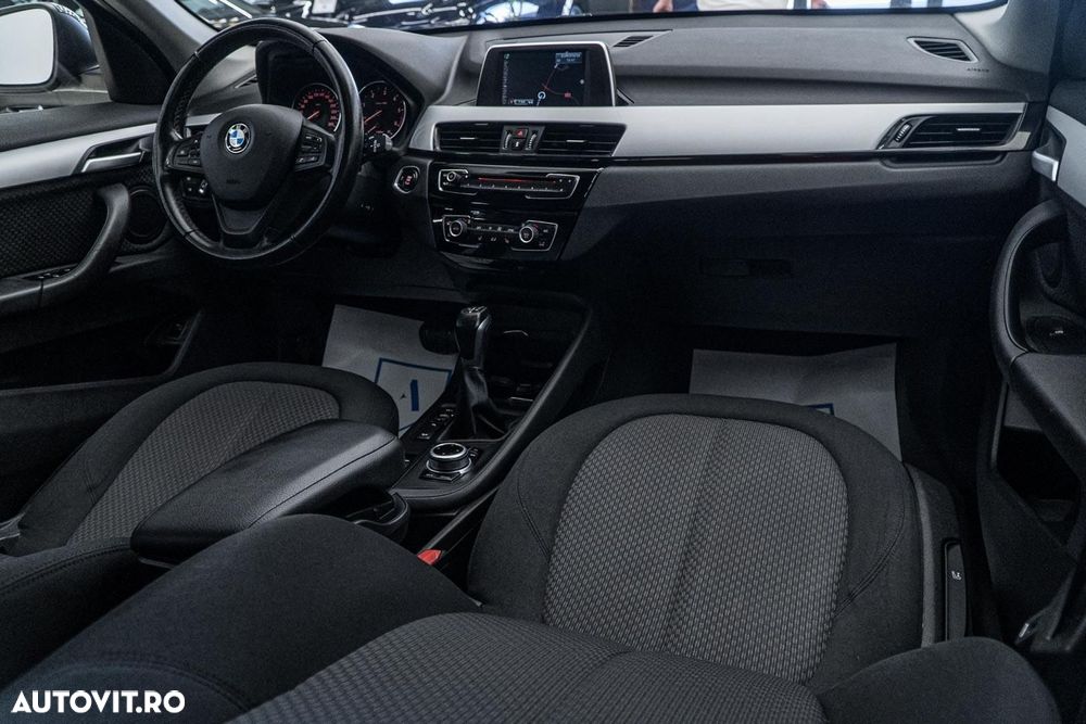 BMW X1 xDrive18d Aut. Sport Line - 3