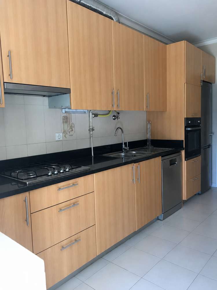Arrenda-se apartamento T2 totalmente mobilado e equipado. - Grande imagem: 4/14