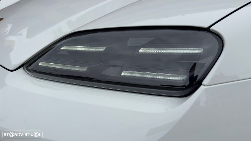 Porsche Macan Electric 4 - 21