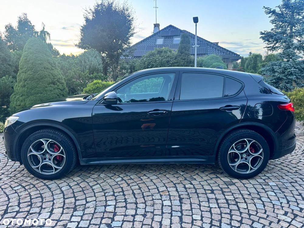 Alfa Romeo Stelvio - 14
