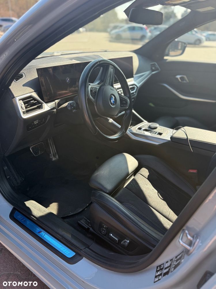 BMW Seria 3 330i M Sport - 19
