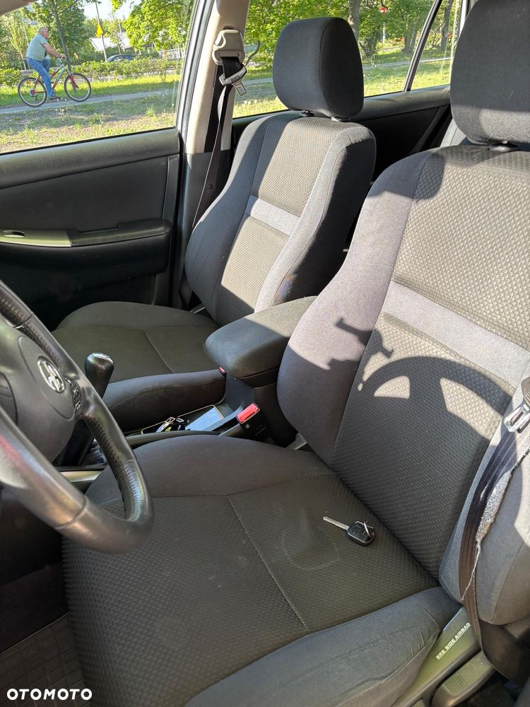 Toyota Corolla 1.4 D-4D Sol - 18