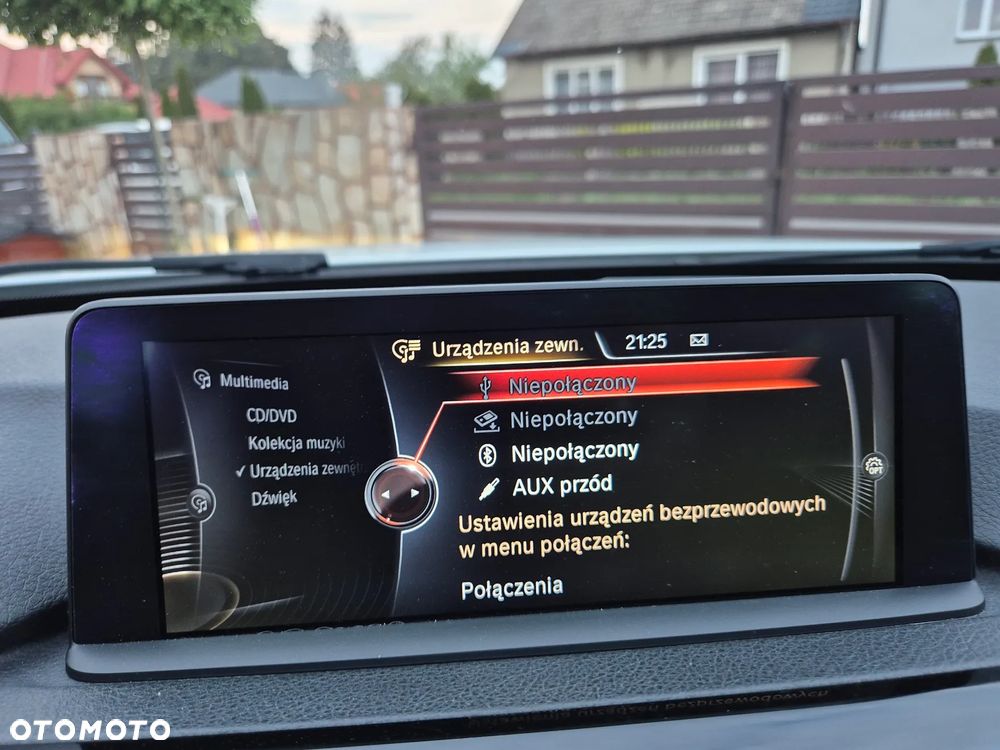 BMW Seria 3 320d Sport Line - 31