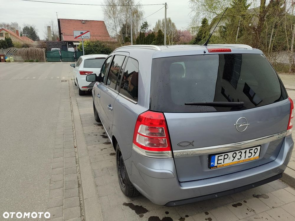 Opel Zafira 1.6 - 18